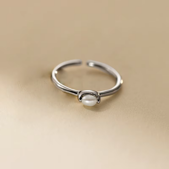 Bianca | Silver Delicate Kateřina Ring with Pearl Line