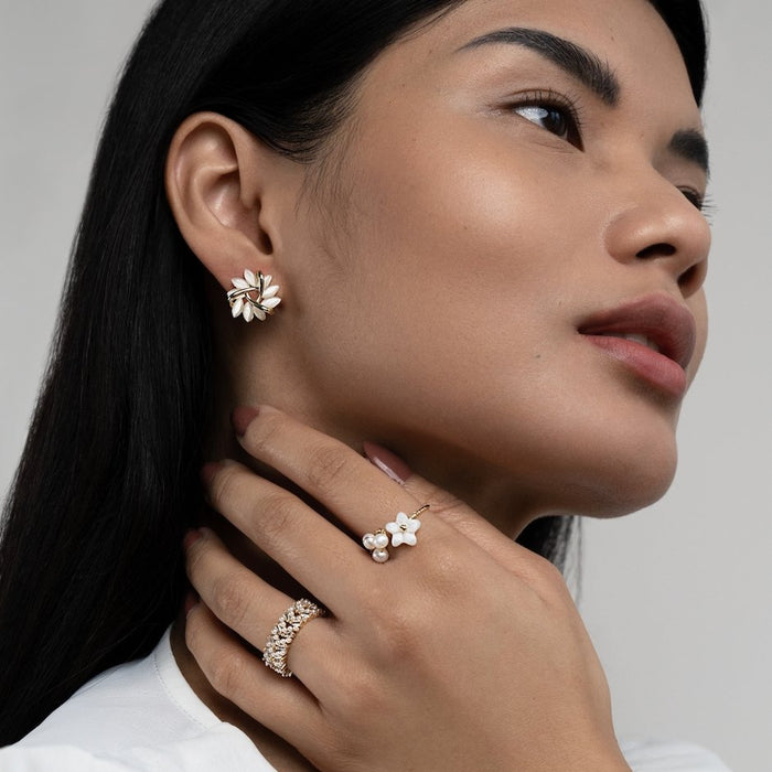 Emilie | Gold-Plated Earrings with Floral Details