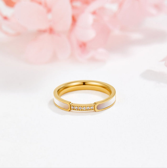 Lara | Gold-Plated Fine Ring with Delicate Shine