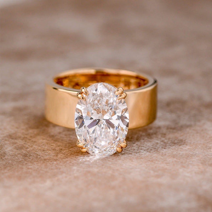 Lara | Gold-Plated Solitaire Ring with Round Stone