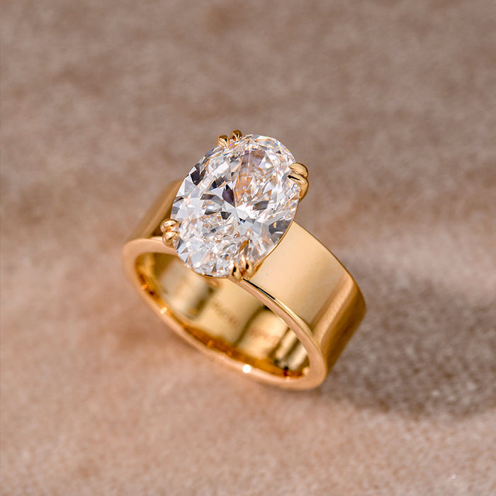 Lara | Gold-Plated Solitaire Ring with Round Stone