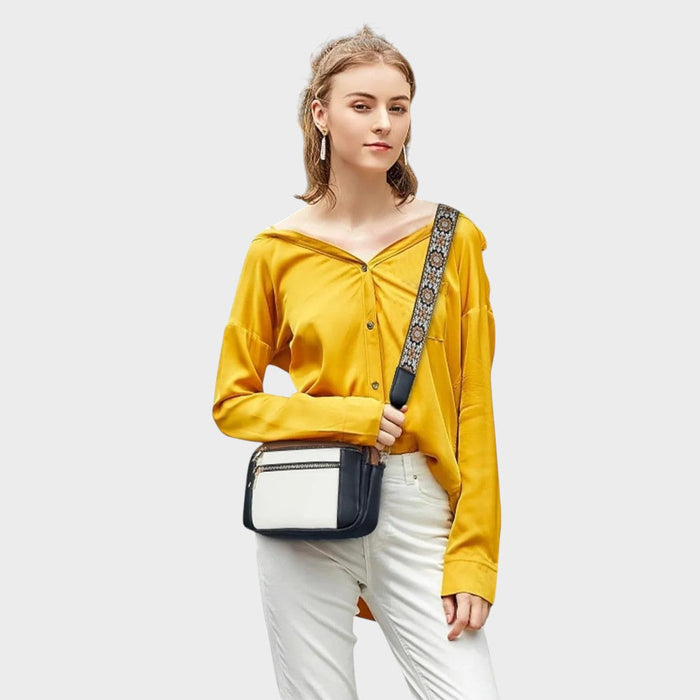 Lia | Refined Shoulder Bag