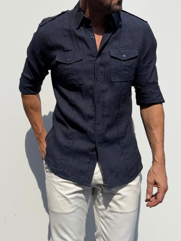 The Raider Shirt in Linen - Dark Navy