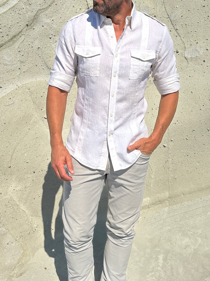 The Raider Shirt in Linen - Off White