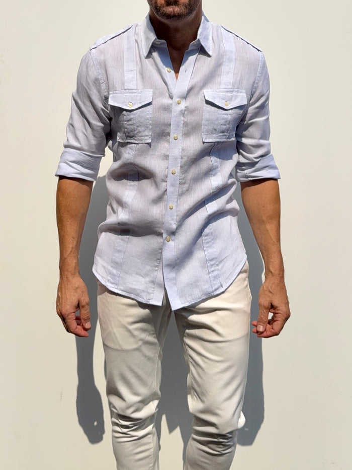 The Raider Shirt in Linen - Pale Blue