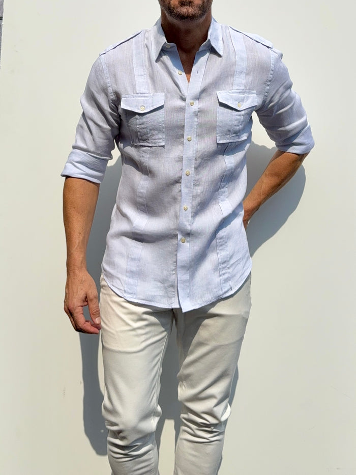 The Raider Shirt in Linen - Pale Blue