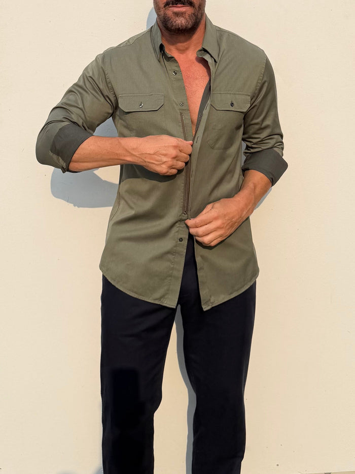 The Utility Shirt in Twill - Army Green