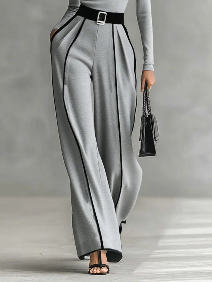 Veralia | Elegant Set with Detail Contrast